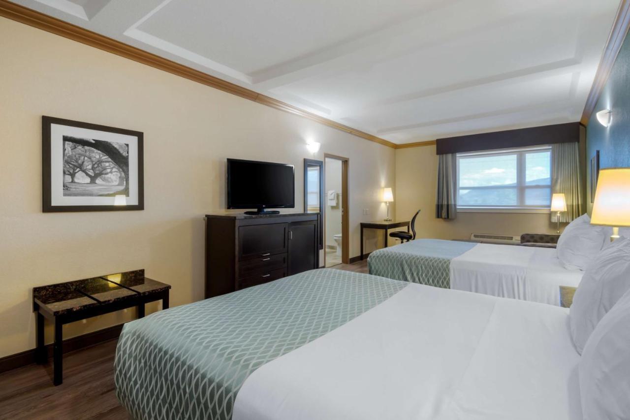 Best Western Plus Kamloops Hotel Exterior photo