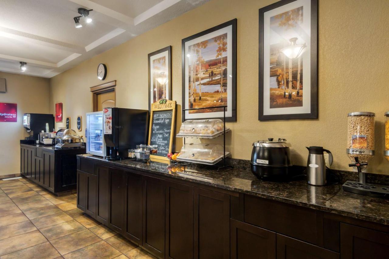 Best Western Plus Kamloops Hotel Exterior photo