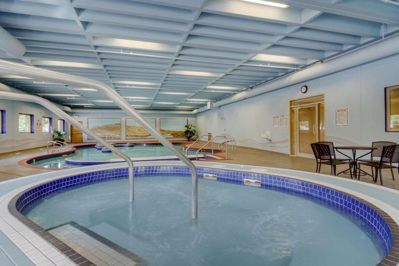 Best Western Plus Kamloops Hotel Exterior photo