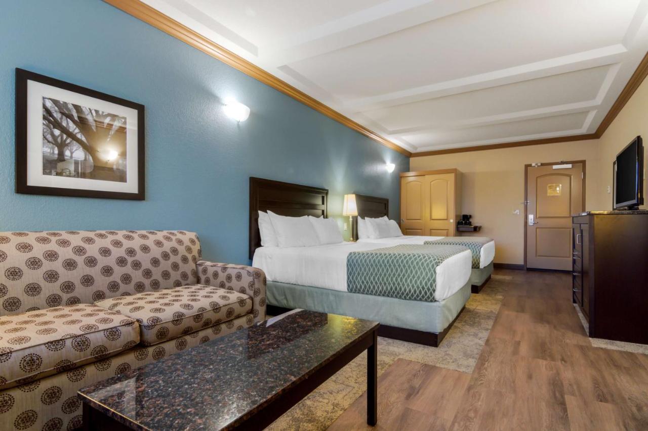 Best Western Plus Kamloops Hotel Exterior photo